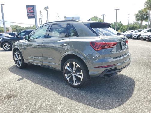 2022 Audi Q3 45 S line Premium
