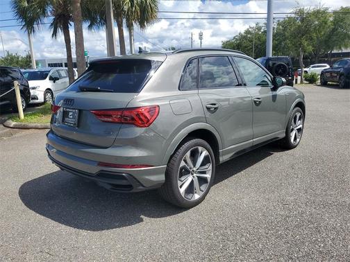 2022 Audi Q3 45 S line Premium