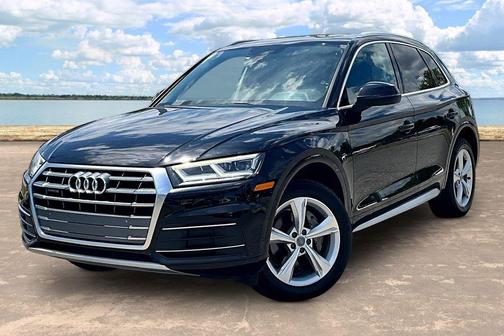 Mythos Black Metallic 2020 Audi Q5 40 Premium Plus
