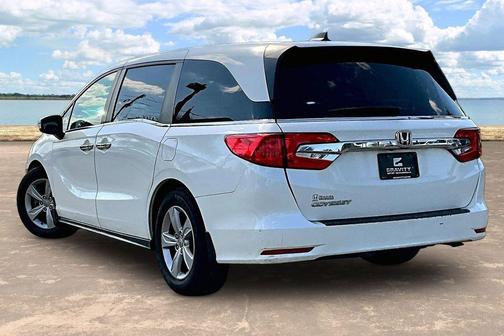 White Diamond Pearl 2019 Honda Odyssey EX-L