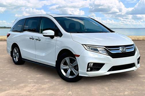 White Diamond Pearl 2019 Honda Odyssey EX-L