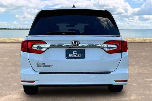 White Diamond Pearl 2019 Honda Odyssey EX-L
