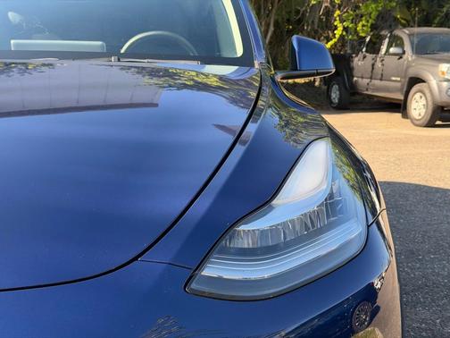 Blue 2021 Tesla Model Y Long Range