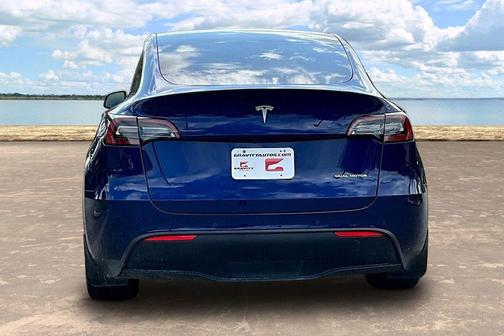 Blue 2021 Tesla Model Y Long Range