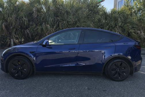 Blue 2021 Tesla Model Y Long Range