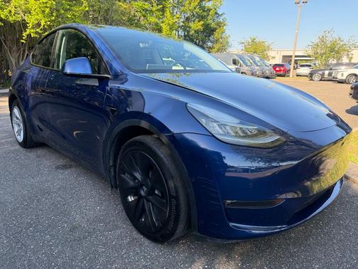 Blue 2021 Tesla Model Y Long Range