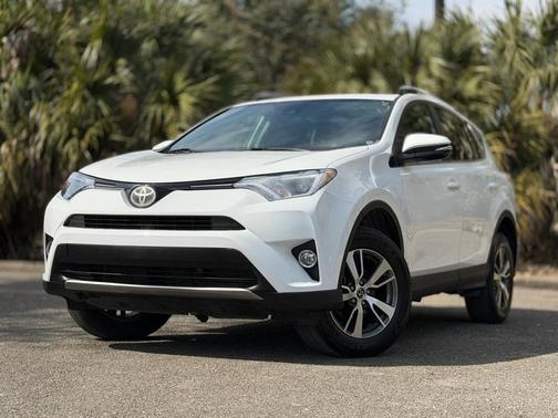 2018 Toyota RAV4 XLE