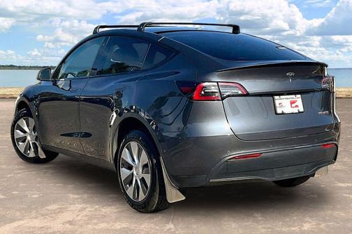 Black 2022 Tesla Model Y Performance