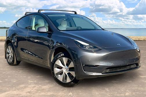 Black 2022 Tesla Model Y Performance