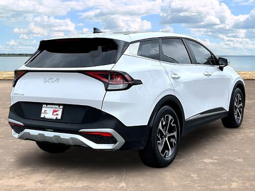 Glacial White Pearl 2024 Kia Sportage EX