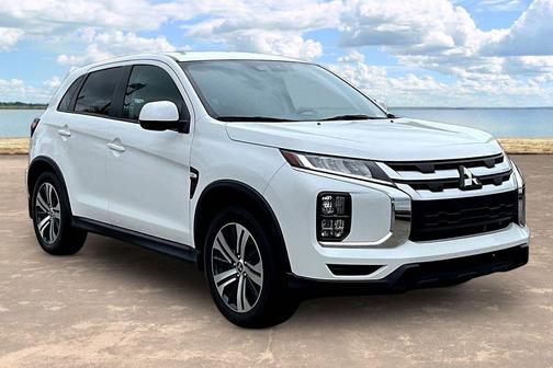 White 2021 Mitsubishi Outlander Sport 2.0 ES