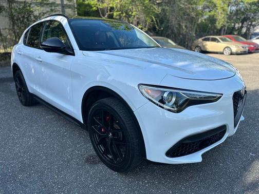 2020 Alfa Romeo Stelvio Base