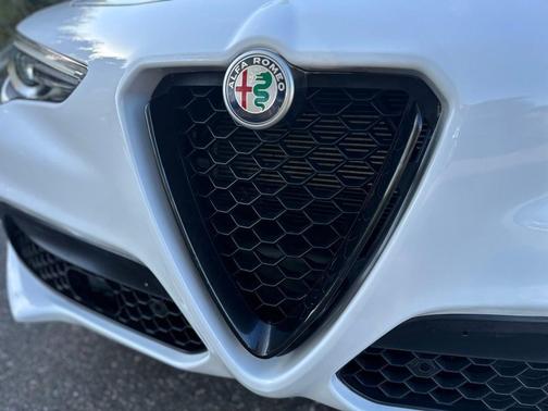 2020 Alfa Romeo Stelvio Base