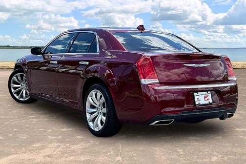 Velvet Red Pearlcoat 2020 Chrysler 300 Limited
