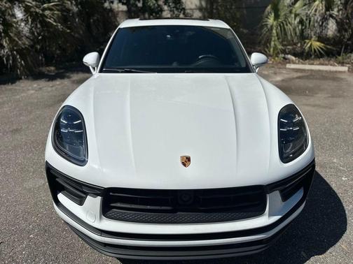 White 2023 Porsche Macan