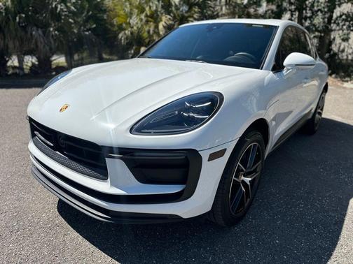 White 2023 Porsche Macan