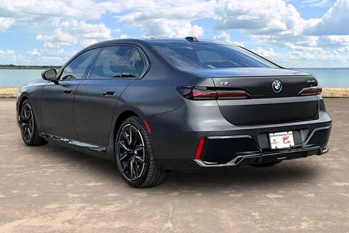 Deep Gray 2023 BMW i7 xDrive60