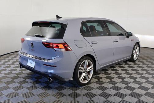 2024 Volkswagen Golf GTI 2.0T SE DSG
