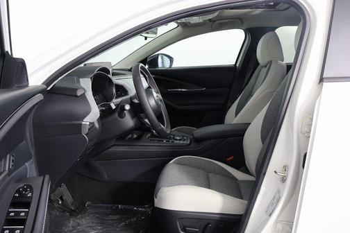 Snowflake White Pearl Mica 2026 Mazda CX-30 2.5 S