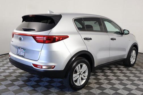 Sparkling Silver 2017 Kia Sportage LX