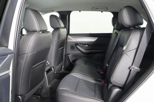 Rhodium White Premium 2026 Mazda CX-70 PHEV SC Plus
