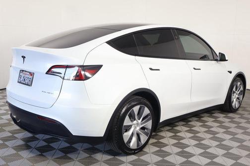 2024 Tesla Model Y Long Range Dual Motor All-Wheel Drive