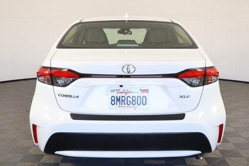 Super White 2020 Toyota Corolla XLE