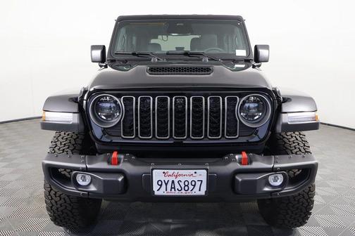 Black Clearcoat 2026 Jeep Wrangler Rubicon