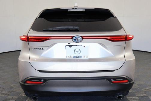 Titanium Glow 2023 Toyota Venza LE