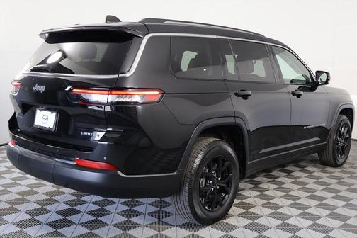 Diamond Black Crystal Pearlcoat 2023 Jeep Grand Cherokee L Limited