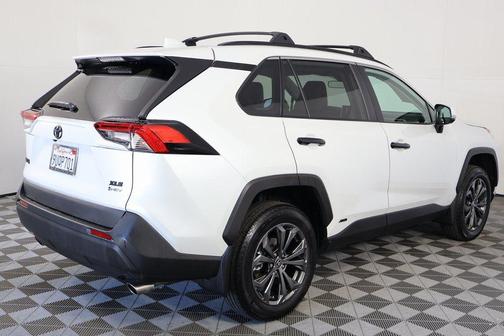 2025 Toyota RAV4 Hybrid XLE Premium