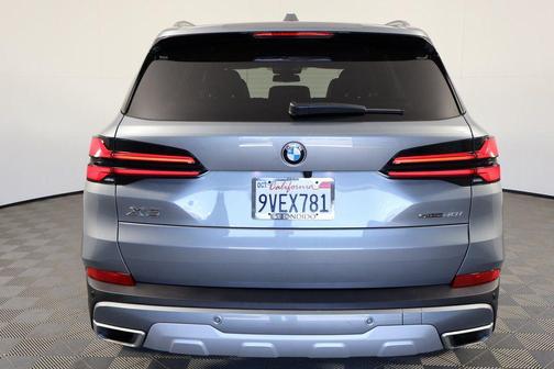 Skyscraper Grey Metallic 2026 BMW X5 sDrive40i