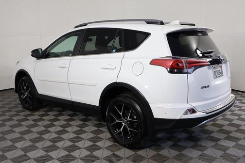 2018 Toyota RAV4 SE