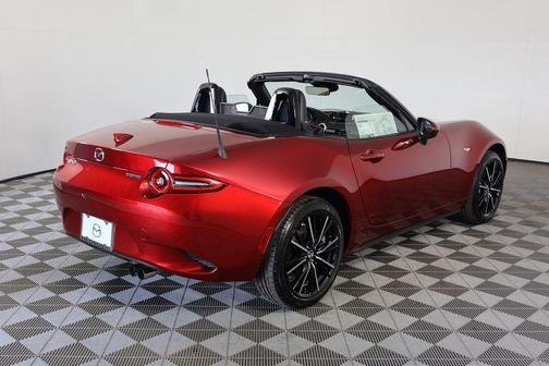 2025 Mazda MX-5 Miata Grand Touring