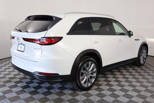 Rhodium White Premium 2026 Mazda CX-90 3.3 Turbo Preferred