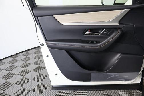 Rhodium White Premium 2026 Mazda CX-90 3.3 Turbo Preferred