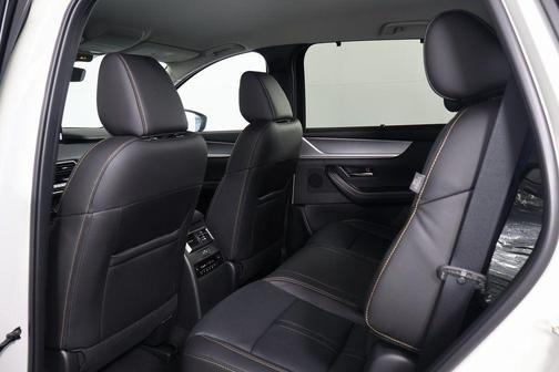 Rhodium White Premium 2026 Mazda CX-70 PHEV SC Plus