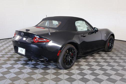 2025 Mazda MX-5 Miata Club