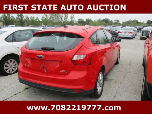 Red 2014 Ford Focus