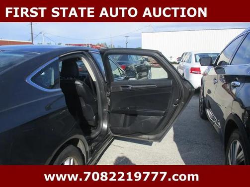 Magnetic Metallic 2018 Ford Fusion SE