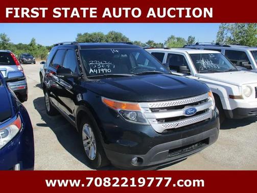 Black 2014 Ford Explorer Base