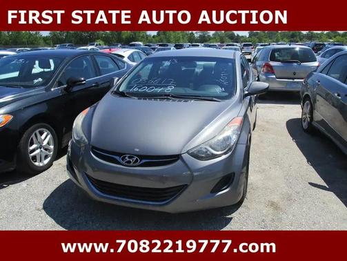 grey 2013 Hyundai ELANTRA Limited