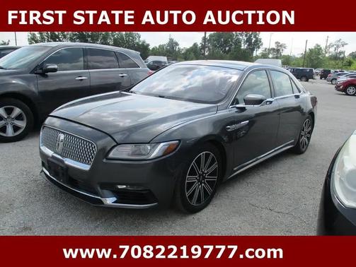 grey 2017 Lincoln Continental