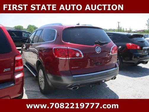 Red 2008 Buick Enclave CXL