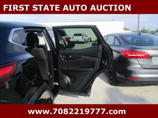 Magnetic Black Pearl 2019 Nissan Rogue Sport SL