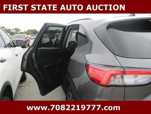 Gray 2022 Ford Escape Base