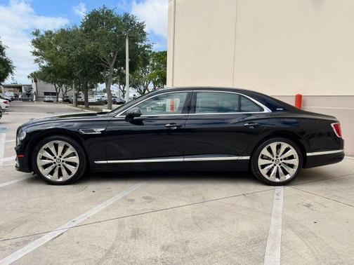 2021 Bentley Flying Spur V8