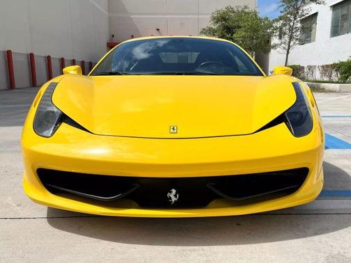 2011 Ferrari 458 Italia Base