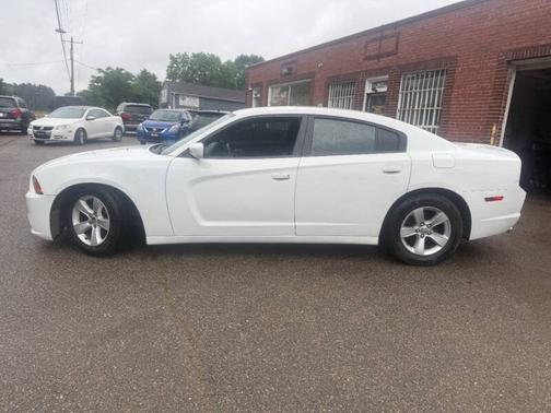 Bright White Clearcoat 2014 Dodge Charger 4dr Sdn SE RWD