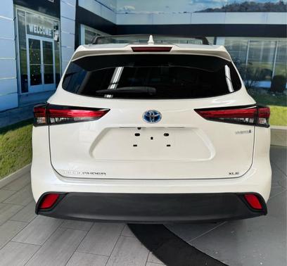2021 Toyota Highlander Hybrid XLE